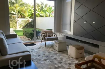 Casa com 4 quartos à venda na rua dos cumurupis, 121, jurerê internacional, florianópolis, 242 m2 por r$ 5.450.000