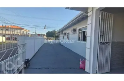 Casa com 4 quartos à venda na rua osvaldo cruz, 278, forquilhinhas, são josé, 125 m2 por r$ 954.000