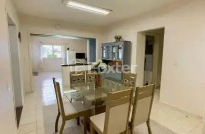 Casa com 3 quartos à venda na rua rodrigues alves, 238, niterói, canoas, 250 m2 por r$ 850.000