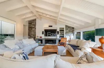 Casa em condomínio fechado com 3 quartos à venda na avenida firmino octávio bimbi, 255, cavalhada, porto alegre, 450 m2 por r$ 2.691.000