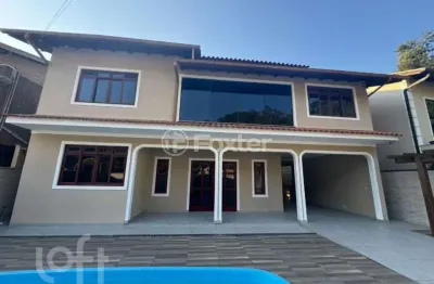 Casa com 6 quartos à venda na rua nossa senhora de fátima, 1000, aririu, palhoça, 242 m2 por r$ 850.000