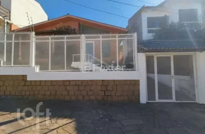 Casa com 4 quartos à venda na rua eurico lara, 673, medianeira, porto alegre, 182 m2 por r$ 640.000