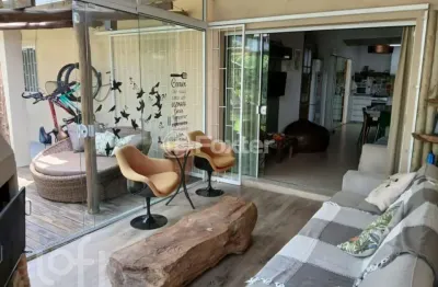 Casa com 3 quartos à venda na avenida das palmeiras, 1124, daniela, florianópolis, 120 m2 por r$ 2.149.000