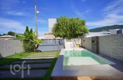 Casa com 2 quartos à venda na avenida red park, 119, são joão do rio vermelho, florianópolis, 98 m2 por r$ 990.000