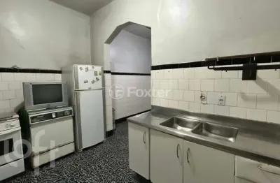 Casa com 3 quartos à venda na rua joão abbott, 529, petrópolis, porto alegre, 200 m2 por r$ 880.000