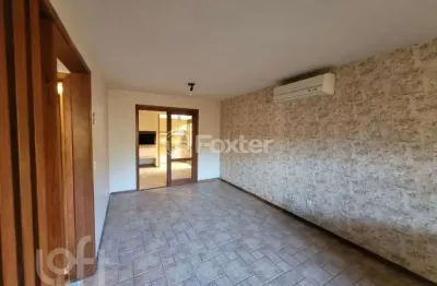 Casa em condomínio fechado com 3 quartos à venda na rua doutor barcelos, 1813, tristeza, porto alegre, 141 m2 por r$ 600.000