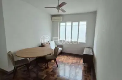 Apartamento com 2 quartos à venda na rua santa cecília, 1315, rio branco, porto alegre, 51 m2 por r$ 260.000