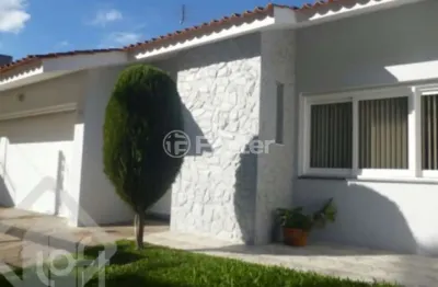 Casa com 3 quartos à venda na rua doutor eduardo marques júnior, 60, jardim itu sabará, porto alegre, 205 m2 por r$ 780.000