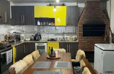 Casa com 3 quartos à venda na rua coronel timóteo, 171, camaquã, porto alegre, 180 m2 por r$ 800.000