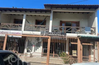 Casa com 3 quartos à venda na Avenida Bernardino Silveira de Amorim, 3751, Rubem Berta, Porto Alegre, 401 m2 por R$ 800.000