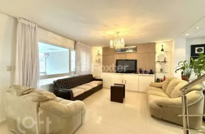 Casa com 3 quartos à venda na rua tunísia, 101, vila ipiranga, porto alegre, 247 m2 por r$ 1.100.000