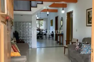 Casa com 5 quartos à venda na rua joaquim nabuco, 140, fátima, canoas, 244 m2 por r$ 849.000