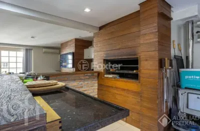 Casa em condomínio fechado com 3 quartos à venda na rua conde da figueira, 458, vila jardim, porto alegre, 249 m2 por r$ 900.000