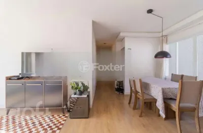 Apartamento com 2 quartos à venda na rua coronel paulino teixeira, 41, rio branco, porto alegre, 73 m2 por r$ 679.500