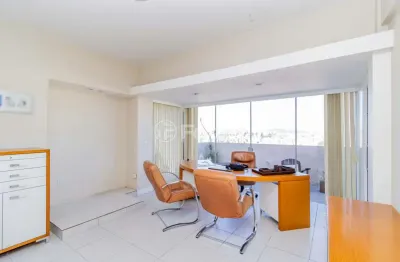 Sala comercial com 3 salas à venda na rua professor annes dias, 154, centro histórico, porto alegre, 46 m2 por r$ 360.000