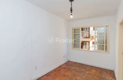 Apartamento à venda na rua santo antônio, 782, bom fim, porto alegre, 25 m2 por r$ 225.000