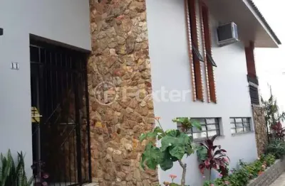 Casa com 3 quartos à venda na rua brasil, 11, primavera, novo hamburgo, 291 m2 por r$ 1.055.000