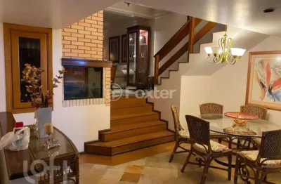 Casa com 4 quartos à venda na rua doutor barbosa gonçalves, 494, chácara das pedras, porto alegre, 246 m2 por r$ 1.990.000