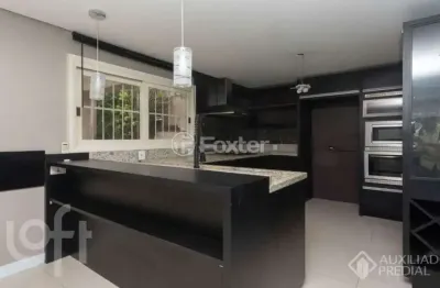 Casa com 3 quartos à venda na rua leopoldo bettiol, 295, jardim itu sabará, porto alegre, 240 m2 por r$ 800.000