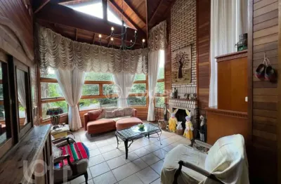 Casa em condomínio fechado com 3 quartos à venda na rua dos papagaios, 101, santa terezinha, canela, 180 m2 por r$ 1.890.000