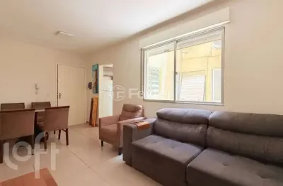 Apartamento com 2 quartos à venda na avenida alegrete, 414, petrópolis, porto alegre, 56 m2 por r$ 295.000