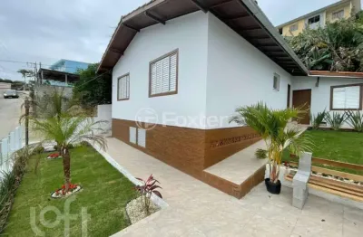 Casa com 3 quartos à venda na rua josé joão martendal, 316, carvoeira, florianópolis, 112 m2 por r$ 1.289.000