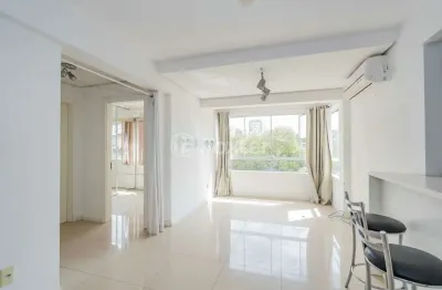 Apartamento com 2 quartos à venda na rua veador porto, 709, santana, porto alegre, 57 m2 por r$ 460.000