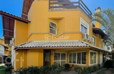 Casa em condomínio fechado com 4 quartos à venda na avenida luiz boiteux piazza, 3330, cachoeira do bom jesus, florianópolis, 160 m2 por r$ 1.700.000