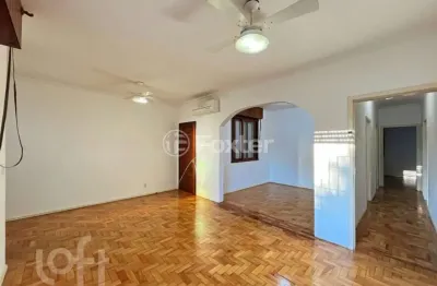 Casa com 3 quartos à venda na rua dos guenoas, 1314, guarujá, porto alegre, 177 m2 por r$ 617.500