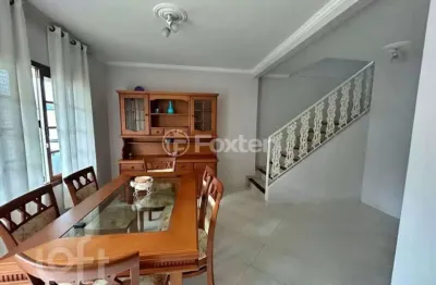 Casa com 3 quartos à venda na rua raimundo starosky, 620, carianos, florianópolis, 206 m2 por r$ 1.300.000