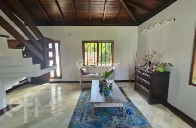 Casa com 3 quartos à venda na rua itapuã, 26, itacorubi, florianópolis, 262 m2 por r$ 1.980.000