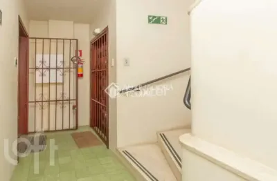 Apartamento com 2 quartos à venda na rua césar lombroso, 125, rio branco, porto alegre, 55 m2 por r$ 247.000