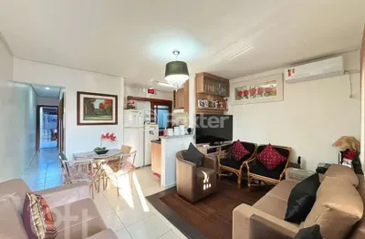 Casa com 2 quartos à venda na Rua Irmão Mainar Longhi, 41, Hípica, Porto Alegre, 76 m2 por R$ 328.900