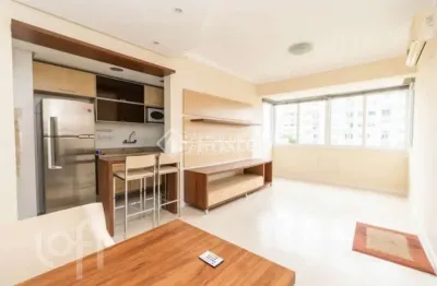 Apartamento com 2 quartos à venda na avenida loureiro da silva, 1710, cidade baixa, porto alegre, 62 m2 por r$ 700.000