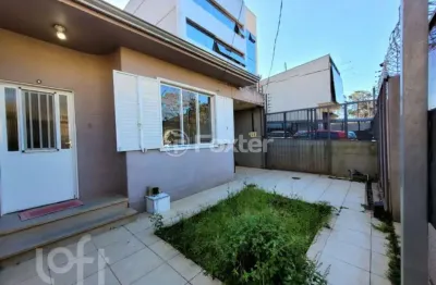Casa com 3 quartos à venda na rua augusto severo, 244, são joão, porto alegre, 108 m2 por r$ 560.500