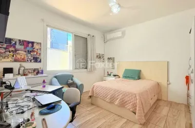 Casa com 3 quartos à venda na rua augusto severo, 244, são joão, porto alegre, 108 m2 por r$ 560.500