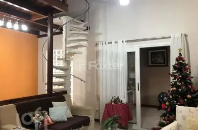 Casa com 3 quartos à venda na rua juventino dos santos barbosa, 196, coqueiros, florianópolis, 250 m2 por r$ 1.950.000