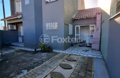 Casa com 2 quartos à venda na rua vitoldo francisco krolikowski, 28, ponta grossa, porto alegre, 73 m2 por r$ 270.000