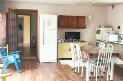 Casa com 4 quartos à venda na rua júlio de castilhos, 758, niterói, canoas, 272 m2 por r$ 850.000