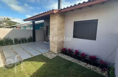 Casa com 2 quartos à venda na servidão acelino epifânio dos santos, 323, são joão do rio vermelho, florianópolis, 60 m2 por r$ 380.000