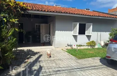 Casa com 3 quartos à venda na servidão tropicanas, 15, são joão do rio vermelho, florianópolis, 100 m2 por r$ 390.000