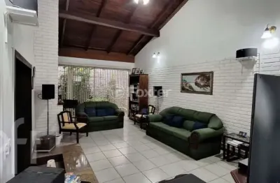 Casa com 3 quartos à venda na rua andreza pinheiro gonçalves da silva, 97, carvoeira, florianópolis, 176 m2 por r$ 2.400.000