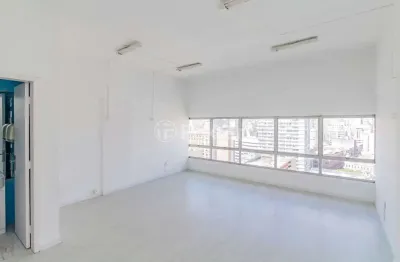 Sala comercial com 1 sala à venda na rua chaves barcelos, 36, centro histórico, porto alegre, 30 m2 por r$ 280.000