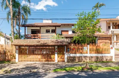 Casa com 5 quartos à venda na rua upamaroti, 794, cristal, porto alegre, 519 m2 por r$ 1.980.000
