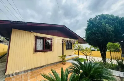 Casa com 4 quartos à venda na rua jurgens hubbe, 110, centro, canela, 80 m2 por r$ 750.000