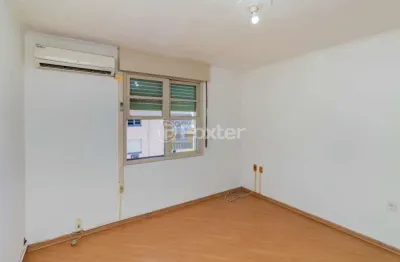 Apartamento com 2 quartos à venda na avenida chuí, 30, cristal, porto alegre, 50 m2 por r$ 250.000