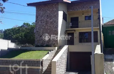 Casa com 3 quartos à venda na rua bispo sardinha, 95, vila ipiranga, porto alegre, 265 m2 por r$ 749.000