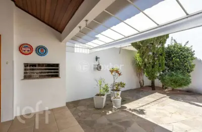 Casa com 3 quartos à venda na avenida lageado, 356, petrópolis, porto alegre, 100 m2 por r$ 1.500.000