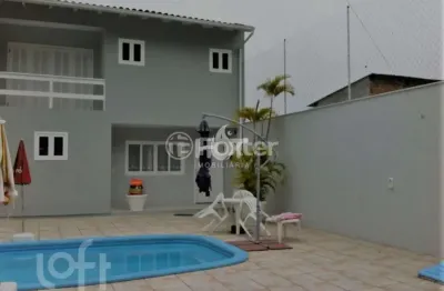 Casa com 4 quartos à venda na rua pau de canela, 536, rio tavares, florianópolis, 212 m2 por r$ 1.800.000