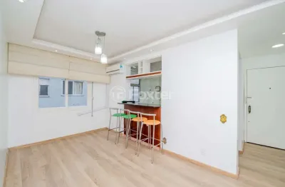 Apartamento com 1 quarto à venda na rua gaston englert, 785, vila ipiranga, porto alegre, 46 m2 por r$ 210.000